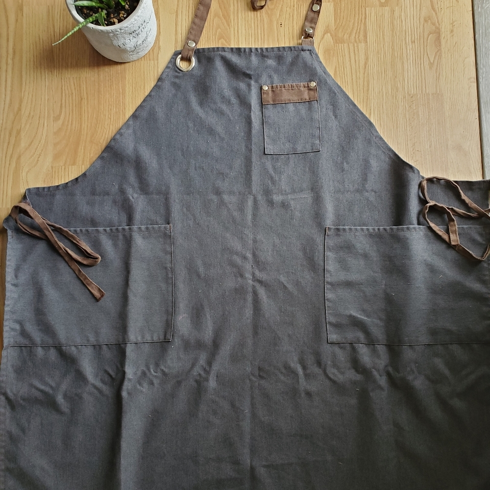 🦙 4/$25 Apron